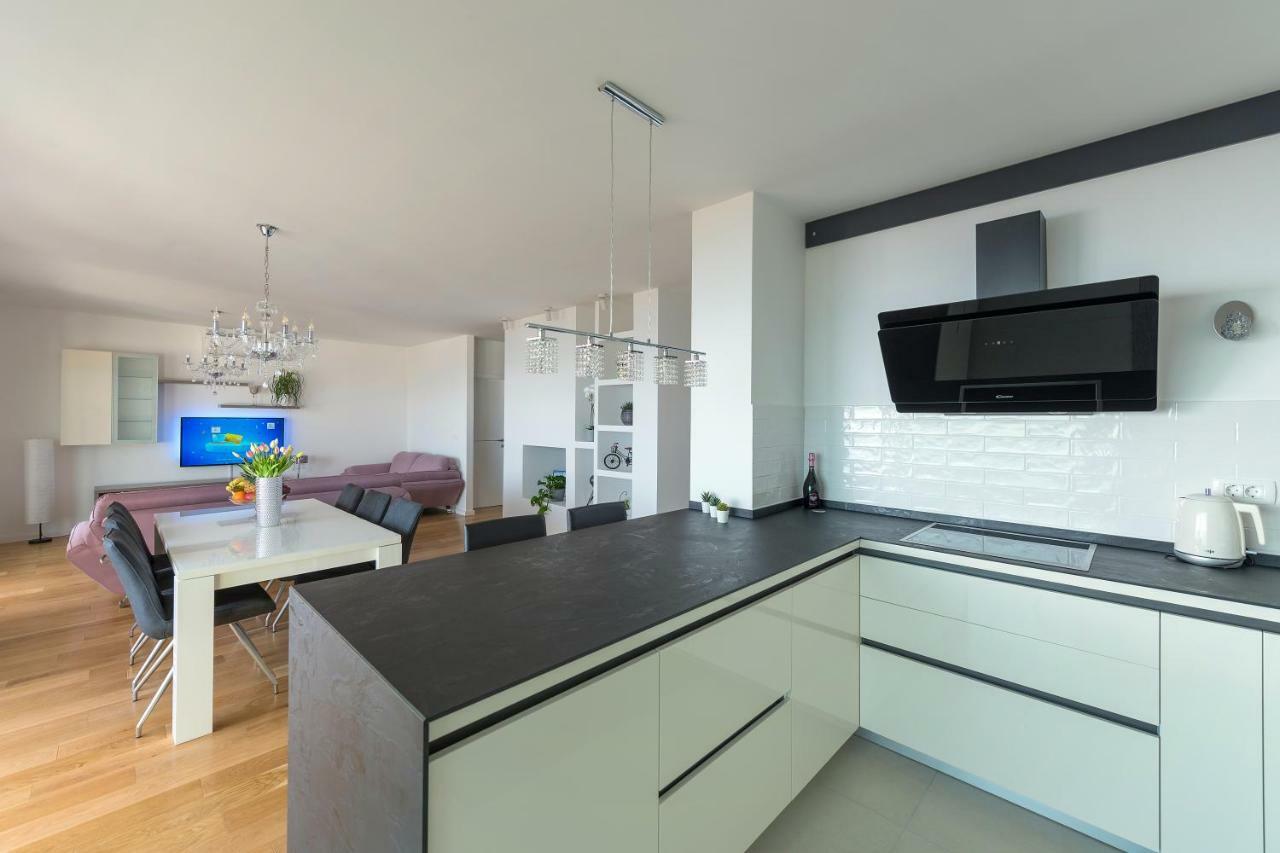 Appartement Penthouse Jure à Makarska Extérieur photo