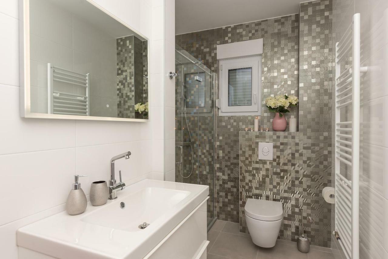 Appartement Penthouse Jure à Makarska Extérieur photo