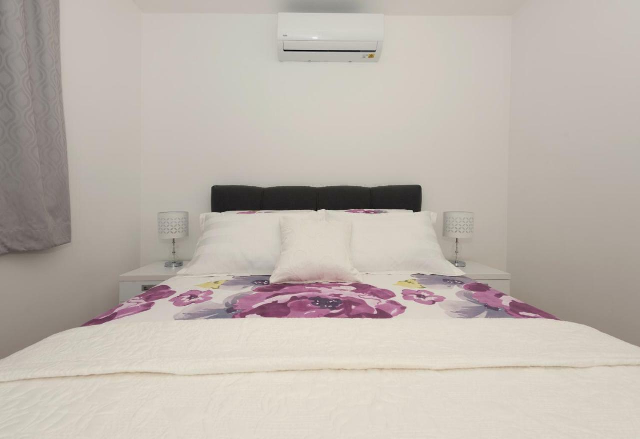 Appartement Penthouse Jure à Makarska Extérieur photo